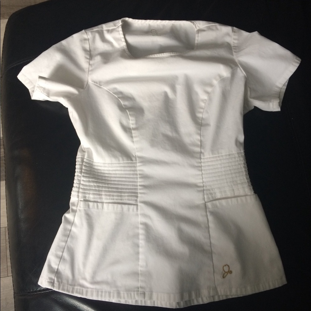 Jaanuu Xs pintuck top